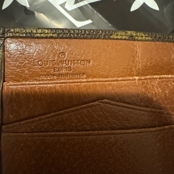 Louis Vuitton Elsie, trifold, wallet, Brown and Gold Monogram Wallet - Picture 4 of 8